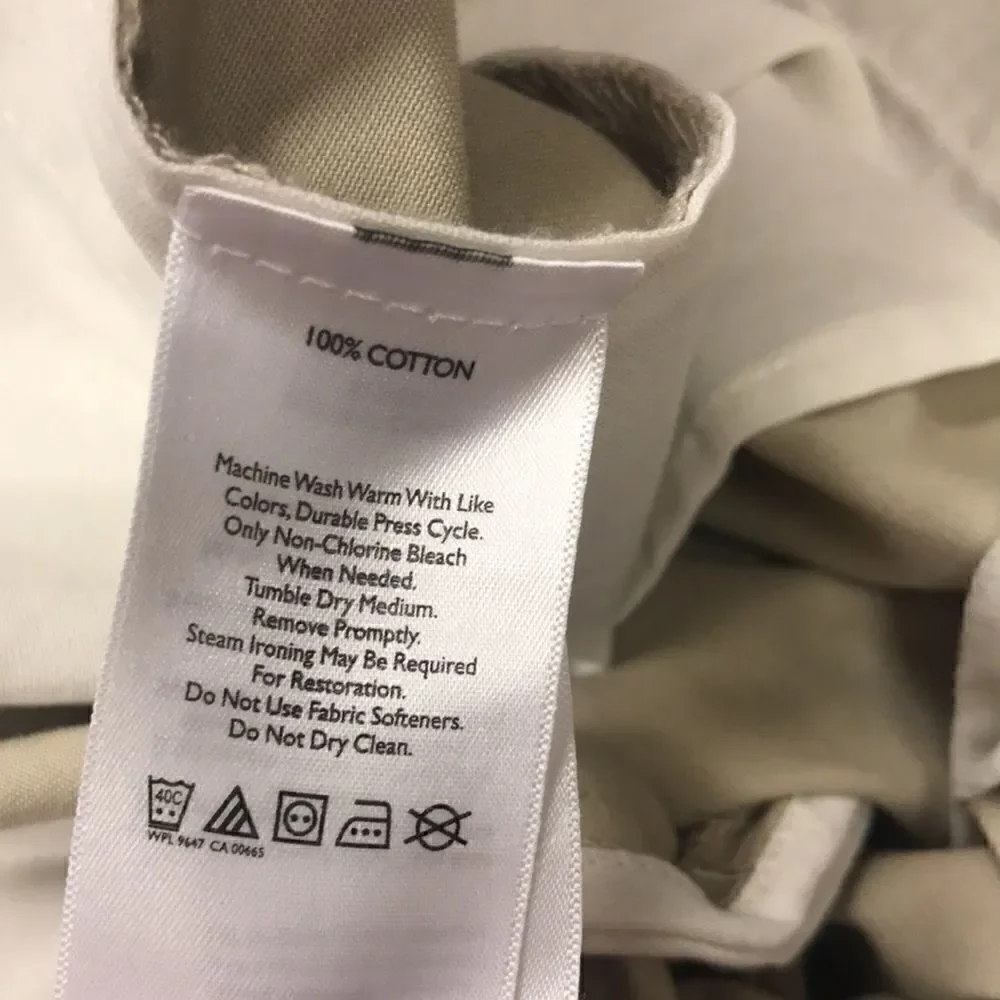 👠Eddie Bauer wrinkle free slim fit khakis.  Size 36